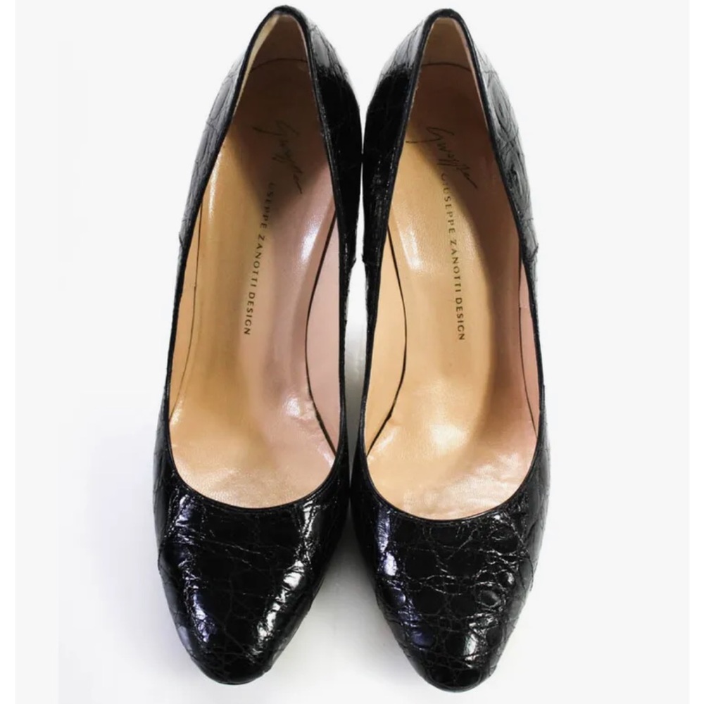 Guiseppe Zanotti Design Women's Uma Scarpa Almond Toe Pumps Black Size EUR 37.5